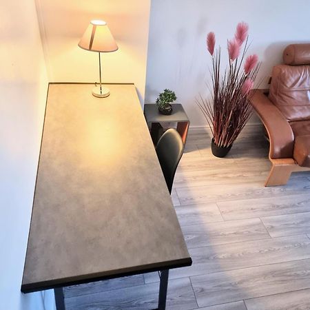 6 Appartements Et 4 Adresses A Mi-Chemin Entre Le Vieux Port Et L Ile De Re La Rochelle  Zewnętrze zdjęcie