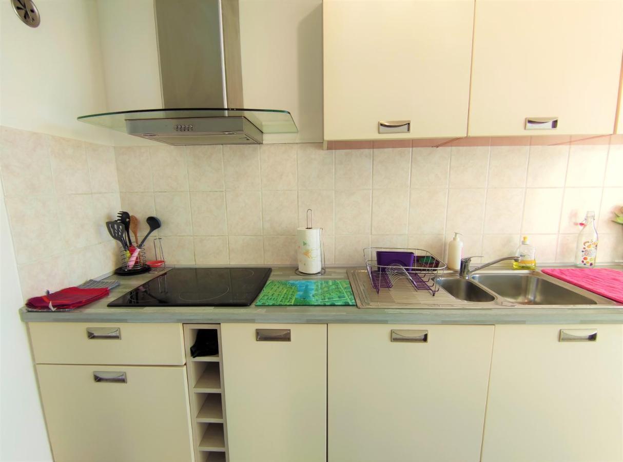 6 Appartements Et 4 Adresses A Mi-Chemin Entre Le Vieux Port Et L Ile De Re La Rochelle  Zewnętrze zdjęcie