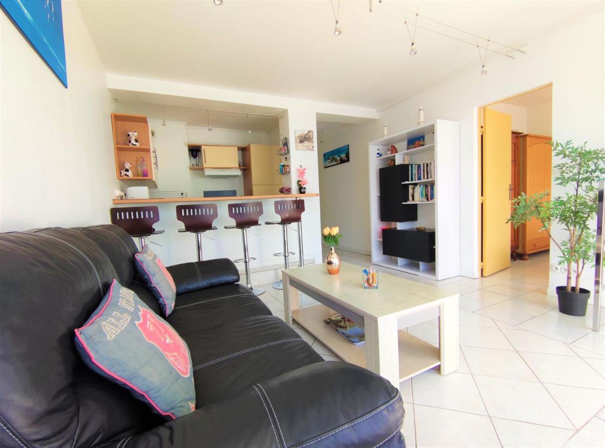 6 Appartements Et 4 Adresses A Mi-Chemin Entre Le Vieux Port Et L Ile De Re La Rochelle  Zewnętrze zdjęcie
